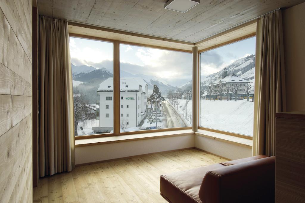 Scuol Youth Hostel Buitenkant foto