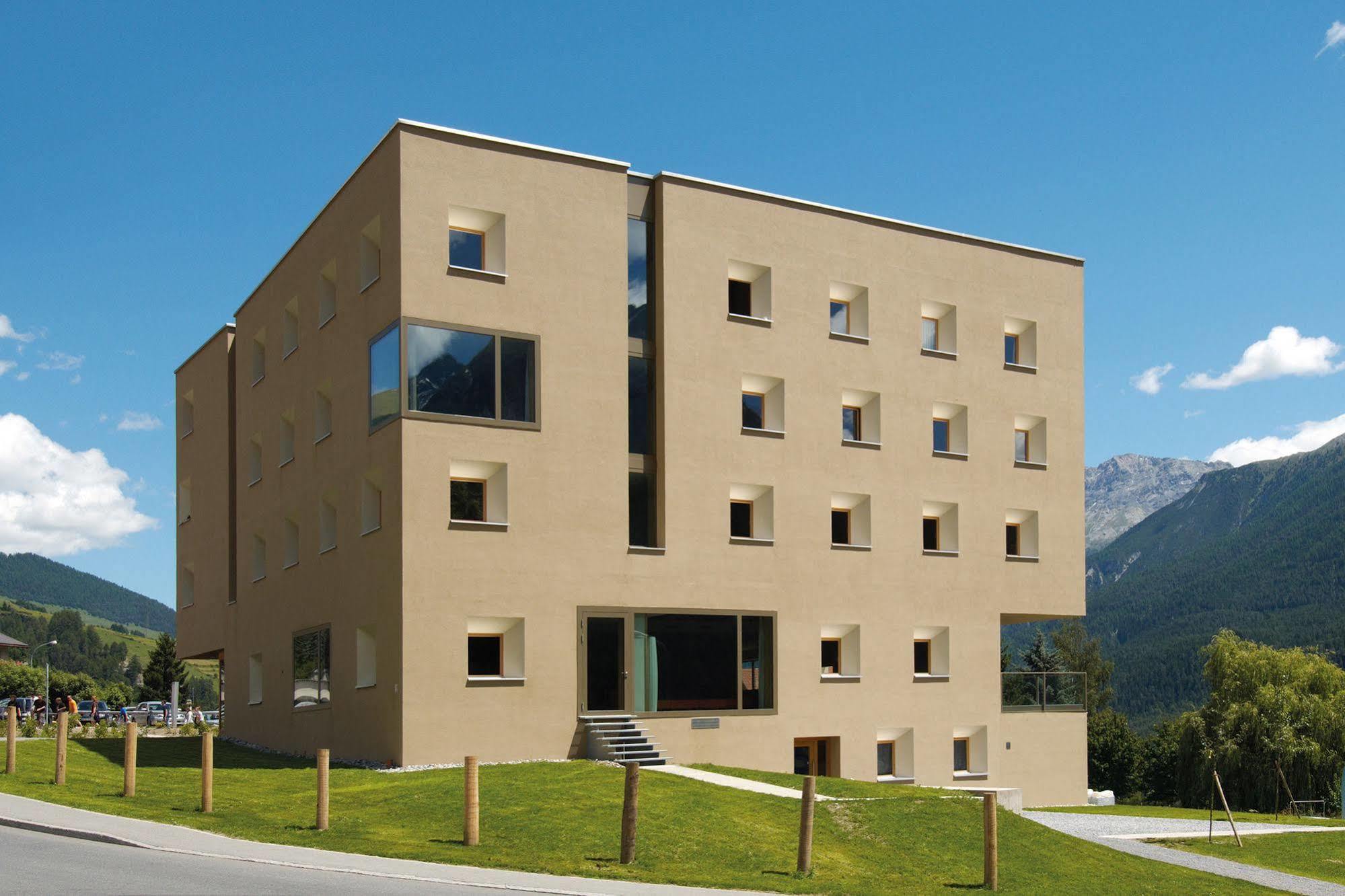 Scuol Youth Hostel Buitenkant foto