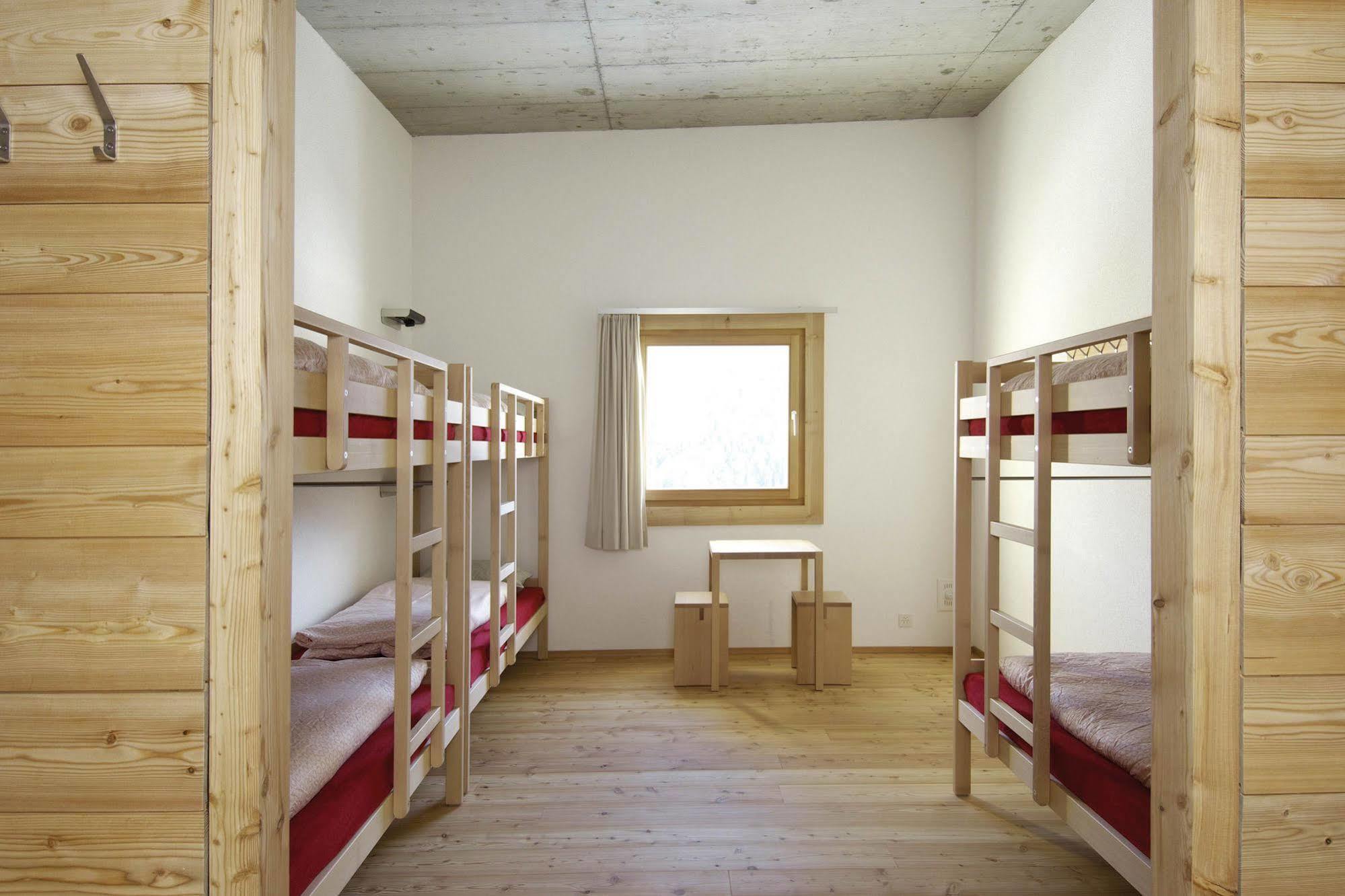 Scuol Youth Hostel Buitenkant foto