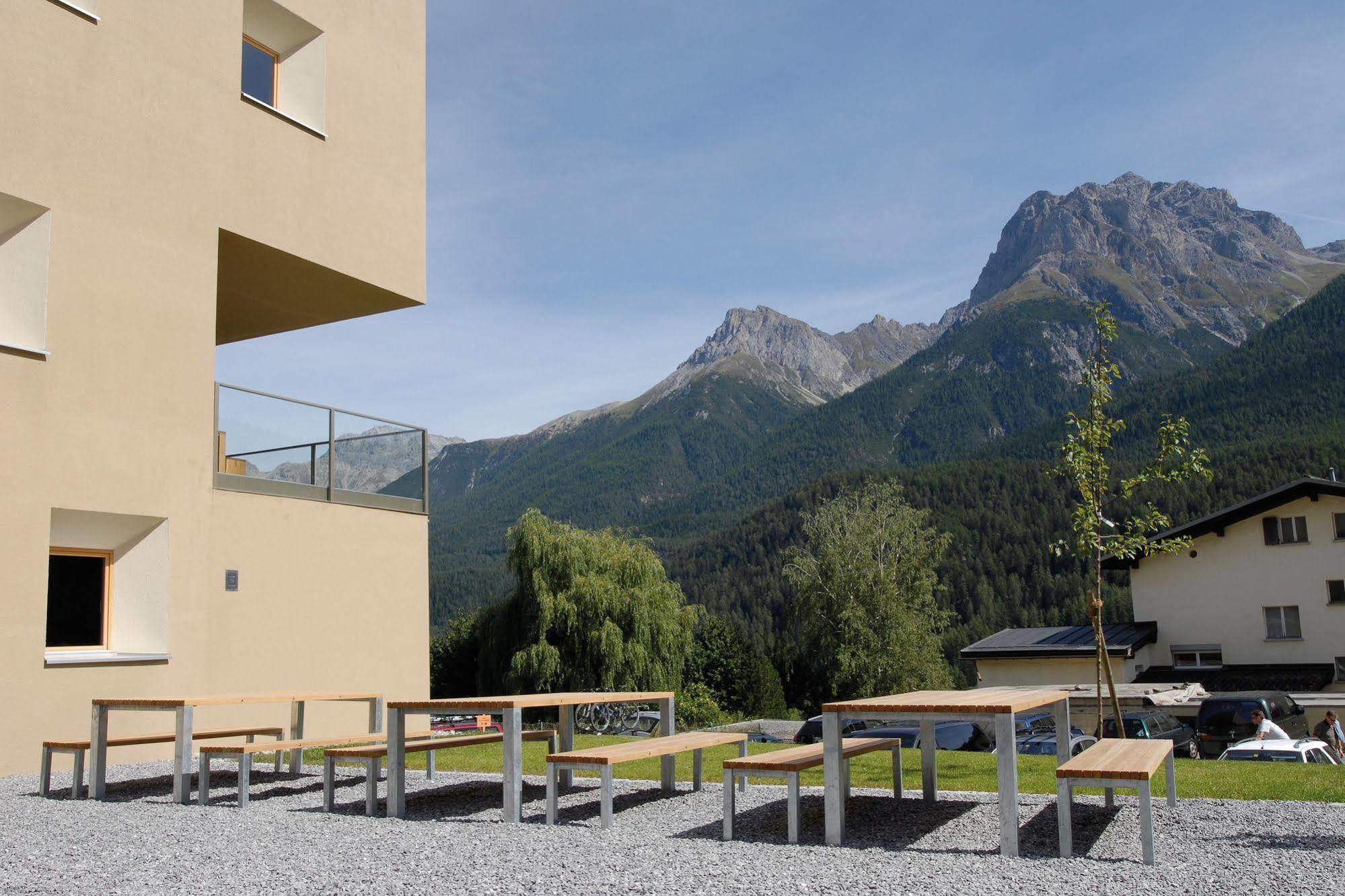 Scuol Youth Hostel Buitenkant foto